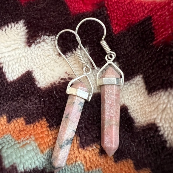❤️ Rhodonite Crystal Shaped Sterling Silver 925 Dangle Handcrafted Earrings - Picture 6 of 7